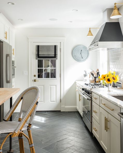 Before and After || Jen's Mega Kitchen Overhaul > The Effortless Chic - White Cabinets, Brass Hardware, Black Slate Floor Tiles, Brass Sconces, Open Shelving, Marble Countertops Modern Kitchen Tile Floor, Kitchen Floor Tile Design, White And Gold Kitchen, Slate Floor Kitchen, Black Slate Floor, Slate Kitchen, Herringbone Kitchen, Herringbone Tile Floors, Black Floor Tiles