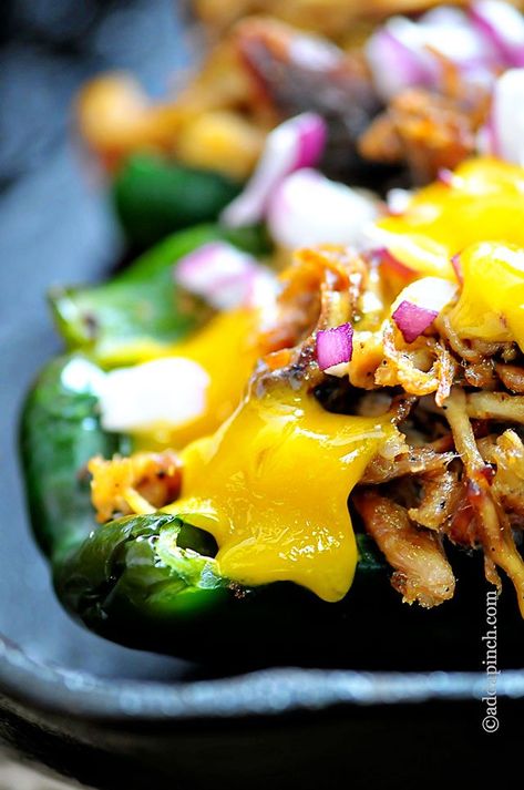 Pulled Pork Stuffed Peppers, Stuffed Pablano, Pork Stuffed Peppers, Simple Pulled Pork, Pulled Pork Leftover Recipes, Poblano Peppers Recipes, Stuffed Peppers Recipe, Poblano Peppers, Lamb Dishes