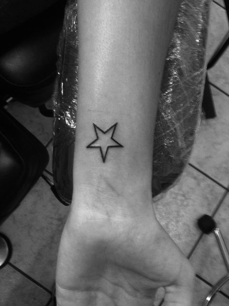 ⭐️ — credit: unknown Star Aesthetic Tattoo, 00s Tattoo Ideas, Unique Grunge Tattoos, Know Its For The Better Tattoo, Cool Star Tattoos, Tv Girl Tattoo, Tattoo Ideas Female Small Wrist, Star Outline Tattoo, Y2k Star Tattoo