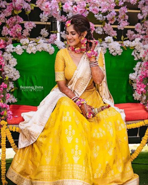 Bengali Haldi Look, Trina Saha, White Bridal Lehenga, Haldi Poses For Bride, Haldi Poses, Haldi Photoshoot, Haldi Look, Haldi Ceremony Outfit, Poses For Bride