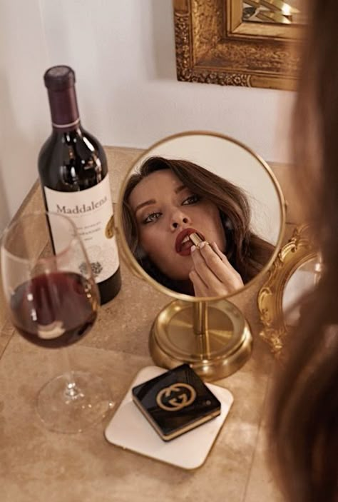 Wine Inspo Photos, Red Wine Photoshoot, Photo Shoot With Wine, Pose With Wine, Sommelier Aesthetic, Wine Photoshoot Ideas, Wine Photoshoot, Wine Photography, Christmas Shoot