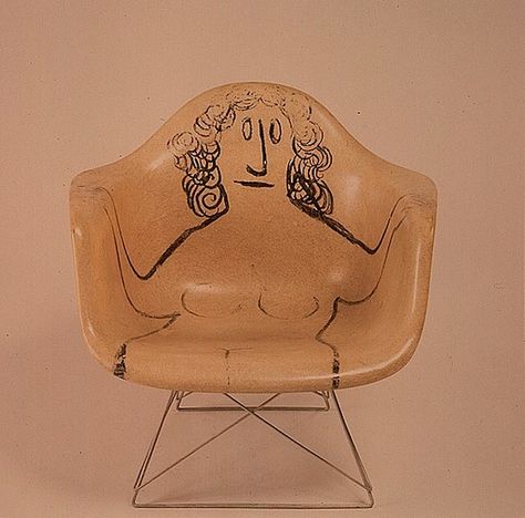 Saul Steinberg.  http://www.improvisedlife.com/2011/06/21/drawing-on-furniture-like-saul-steinberg/ Charles Ray Eames, Saul Steinberg, Molded Chair, Eames Office, Vitra Design Museum, Harry Bertoia, Vitra Design, Blog Art, Charlotte Perriand