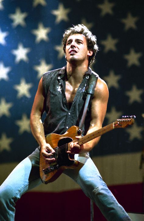 Bruce Springsteen Bruce Springsteen The Boss, Rock Festival, E Street Band, Annie Leibovitz, Musica Rock, Cyndi Lauper, Mötley Crüe, Bruce Springsteen, Music Icon