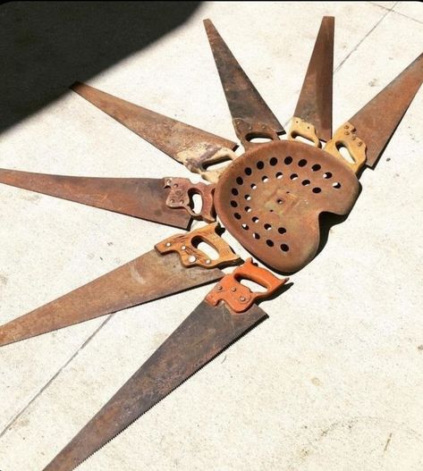 Garden Recycle Ideas Upcycling, Western Yard Decor, Yard Art From Junk, Junk Metal Art, Repurposed Junk, Yard Art Crafts, Steel Welding, Garden Junk, Metal Yard Art