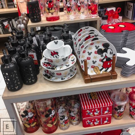 Disney Home Decor, Tv Led, Disney Home, Tea Sets, Tea Set, Minnie Mouse, Disney, Quick Saves, Home Decor