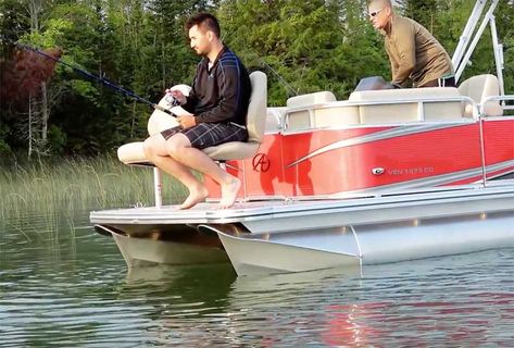 Click here some ideas on a pontoon boat fishing setup including what you need to have. Also includes photos of some layouts other pontooners use. Pontoon Fishing Boat Ideas, Best Pontoon Boats, Fishing Pontoon Boats, Pontoon Accessories, Sport Fishing Boats, Lake Dock, Boat Ideas, Bowfishing, Aluminum Boat