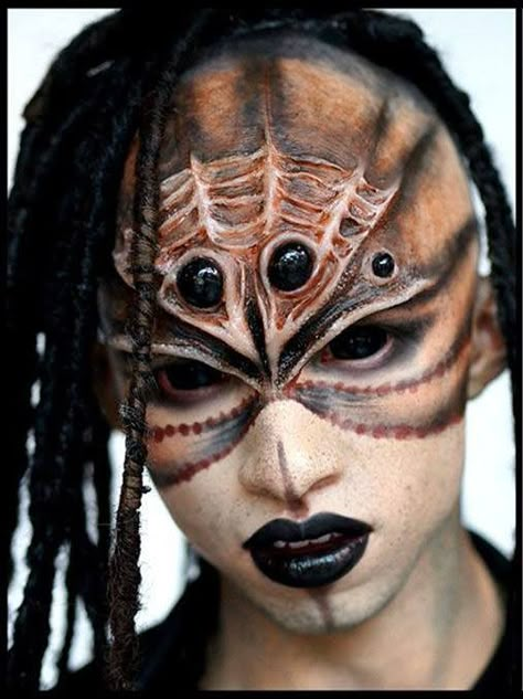 RYKER THE KING OF SPIDERS #SpecialEffects by Global #Makeup student Mimi Choi! #sfx #makeupschool Gelatin Prosthetic, Virginie Ropars, Spider Makeup, Halloween Make-up Looks, Halloweenský Makeup, Bald Cap, Spider Queen, Special Fx Makeup, Horror Makeup