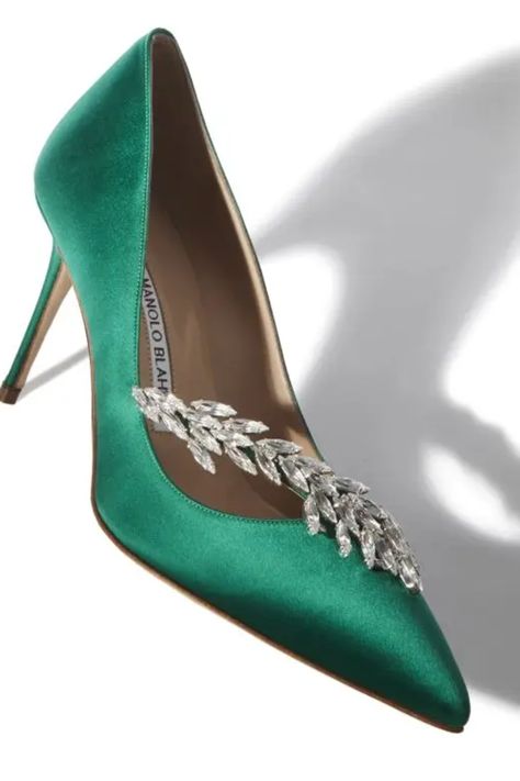 Read "GLORY" by Sofya Maxnide published on Vocal's Geeks community. Manolo Blahnik Nadira, Sneaker High Heels, Winter Boots For Women, Manolo Blahnik Hangisi, Jeweled Shoes, Manolo Blahnik Heels, Satin Shoes, Green Heels, Designer Evening Dresses