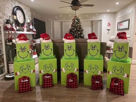 Grinch Christmas Gift Boxes, Grinch Christmas Box Ideas, Grinch Wrapping Paper Ideas, Grinch Boxes Stackable Diy, Grinch Themed Office, The Grinch Christmas Theme, Grinch Christmas Wrapping Ideas, Grinch Box Ideas, Grinch Presents Tower