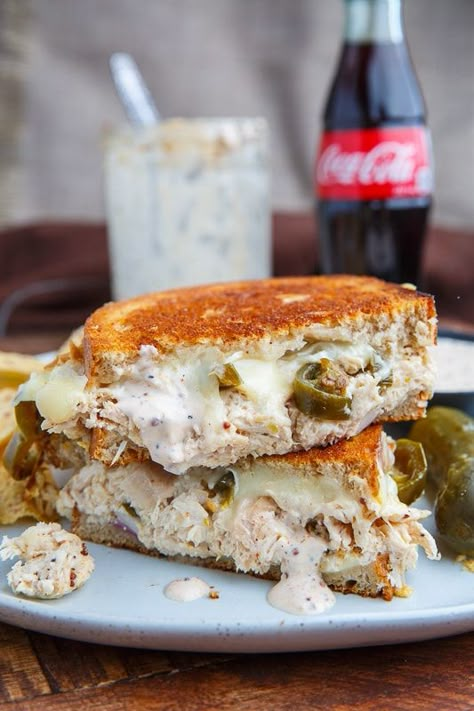 White Bbq Chicken, Bbq Chicken Grilled Cheese, Chicken Grilled Cheese Sandwich, Chicken Grilled Cheese, Sandwich Melts, Easy Grilled Cheese, White Bbq Sauce, Grill Cheese Sandwich Recipes, Chicken Grilled