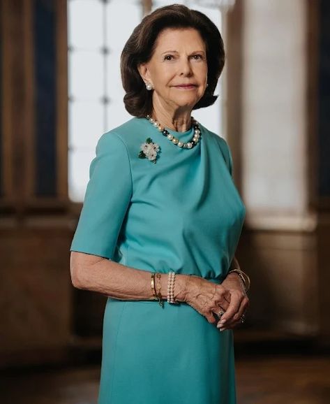 Queen Silvia of Sweden celebrates her 80th birthday today Queen Silvia Of Sweden, Birthday Portraits, Queen Of Sweden, Royal Families Of Europe, Sweden Fashion, Happy 80th Birthday, Swedish Royalty, 23 December, Prince Carl Philip