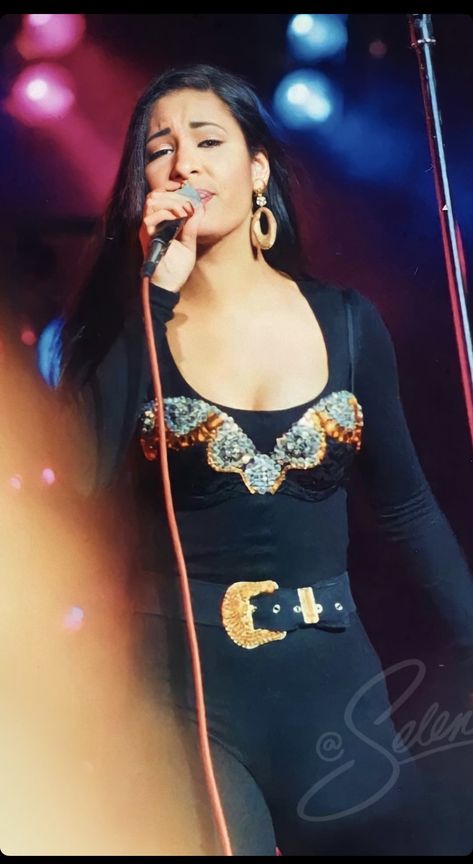 Selena Quintanilla Birthday, Selena Quintanilla Videos, Selena Quintanilla Outfits, Selena Quintanilla Fashion, Selena Pictures, Selena Q, Tejano Music, Selena Quintanilla Perez, Selena Quintanilla