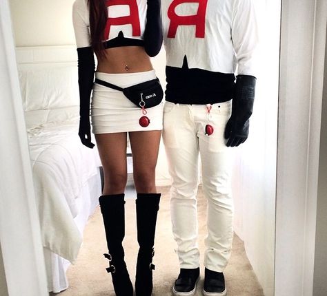 Team Rocket Costume, Rocket Costume, Pokemon Halloween Costume, Halloween Rave Outfits, Rave Halloween Costumes, Girl Black And White, Halloween Rave, Couples Cosplay, Pokemon Costumes