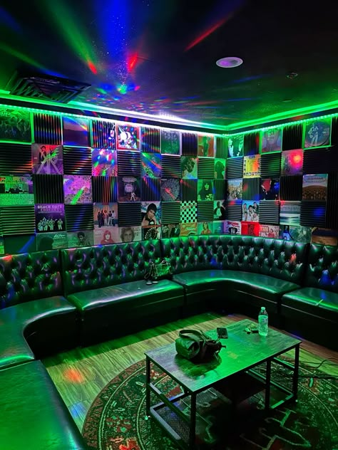 karaoke !!!! Basement Karaoke Stage, Basement Dance Party, Club Seating Area, Karaoke Bar Interior, Karaoke Room Home, Private Karaoke Room, Karaoke Interior Design, Korean Karaoke Room Aesthetic, Japanese Karaoke Room