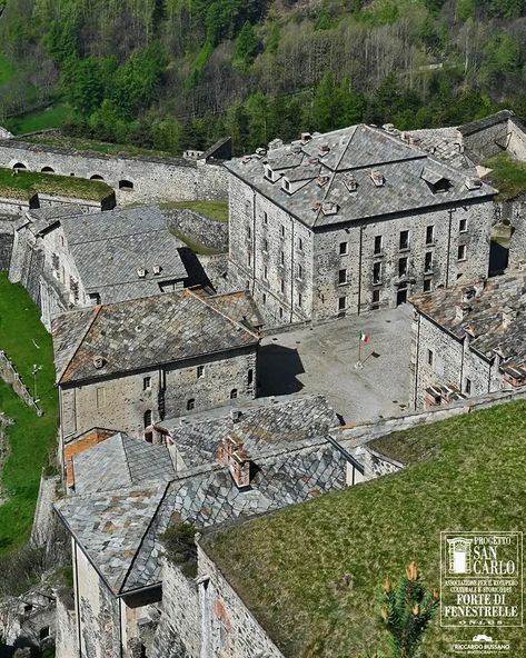 Fenestrelle Fortress: Largest Alpine Fortification in Europe | themindcircle The Alps, Great Wall, Sardinia, Turin, 17th Century, 18th Century, Wall