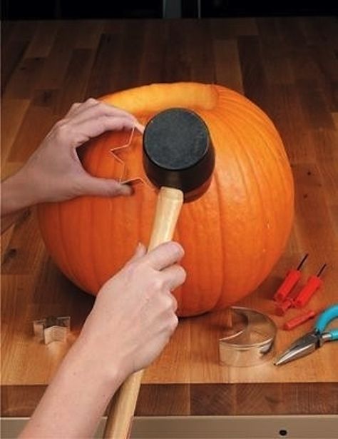 Celebration Recipes, Carve A Pumpkin, Carve Pumpkins, Recipes Halloween, Recipes Holiday, Hallowen Ideas, Halloween Fest, Easy Work, Carving Ideas