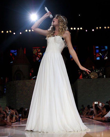 Taylor Swift Fearless Tour, Concert Taylor Swift, Fearless Tour, Style Taylor Swift, Swift Taylor, Swift Facts, Swift Tour, Taylor Swift Fearless, Red Tour