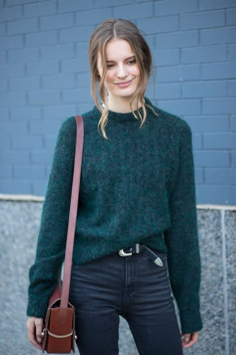 @roressclothes closet ideas #women fashion outfit #clothing style apparel knit Green Sweater Tilda Lindstam, Casual Chique, Model Street Style, Mode Casual, Looks Street Style, Mode Inspo, Inspiration Mode, Fashion Mode, Green Sweater