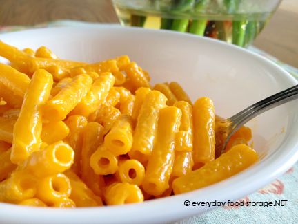 macaroni and cheese mix Homemade Kraft Dinner, Diy Kraft Mac And Cheese, Copycat Kraft Mac And Cheese, Kraft Mac And Cheese Recipe, Homemade Macaroni Cheese, Kraft Mac And Cheese, Mac And Cheese Sauce, Kraft Mac N Cheese, Kraft Dinner