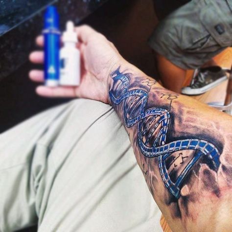 Wrist Mens Dna Blue Double Helix Tattoo Design Inspiration Scientific Tattoo, Science Tattoo, Science Tattoos, Dna Art, Dna Tattoo, Nerdy Tattoos, Wolf Tattoo Sleeve, Nerd Tattoo, Kunst Tattoos