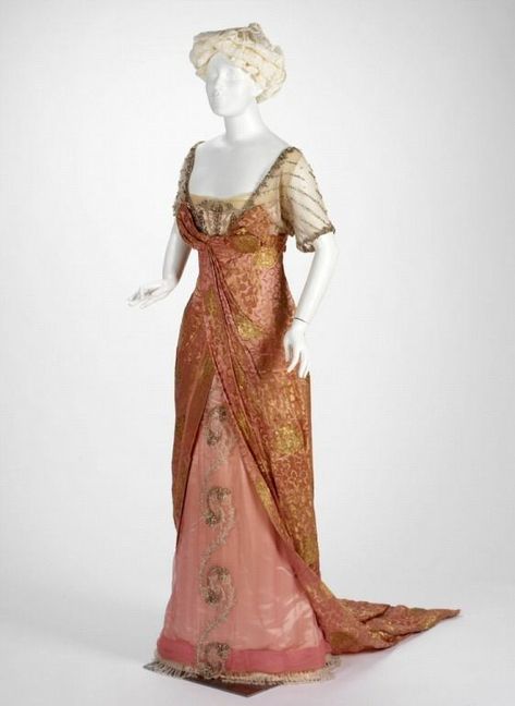 Worth Gowns, Risd Museum, Early 20th Century Fashion, Edwardian Gowns, House Of Worth, Gala Gown, Silk Evening Dress, 1910s Fashion, Fashion Through The Ages