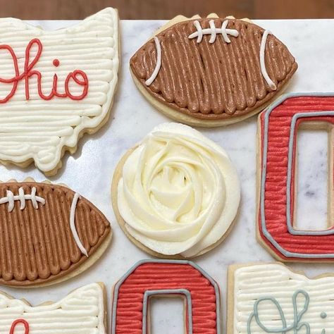 Football Sugar Cookies, Football Cookies, Decorator Frosting, Bear Cookies, Three Bears, Send Me A Message, Cake Business, Cookie Designs, Buttercream Frosting