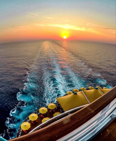 Costa Cruises, Love Collage, Travel Cruise, Sea Travel, Sunset Sea, Brno, Cruise Ships, Pic Ideas, Cruises