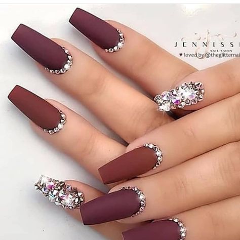 Winter Nails Matte, Pretty Winter Nails, Long Nail Art Designs, Matte Maroon Nails, Maroon Nail Designs, Maroon Nail, Nails Grunge, Quick Nail Art, Nail Designs Ideas