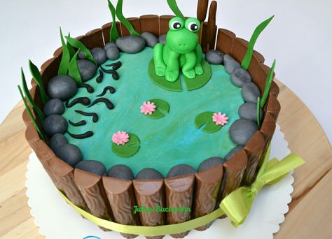 Frog Shaped Cake, Frog Themed Birthday Party, Australian Desserts, Frog Birthday Party, Frog Birthday, Frog Cake, Frog Theme, Shaped Cake, Fish Fish