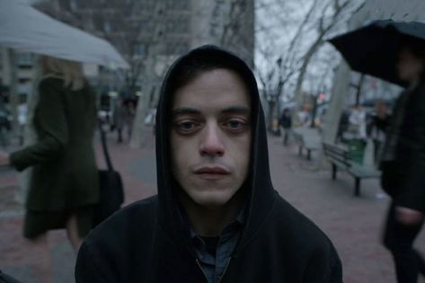 Eliot Mr Robot, Eliot Alderson, Best Amazon Prime Series, Robot Icon, Tony Soprano, Cool Tech Gadgets Electronics, Mr Robot, Rami Malek, I Love Cinema