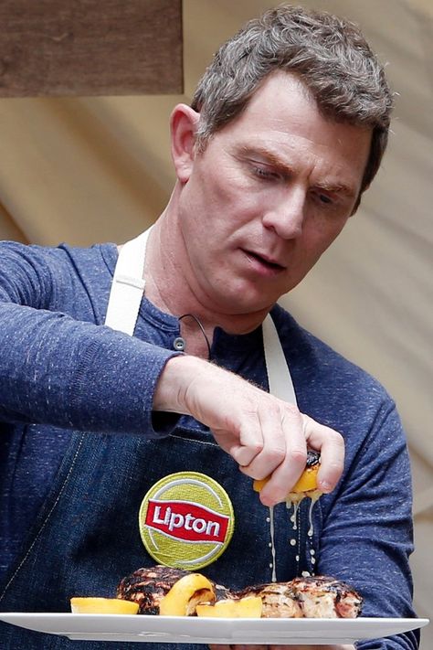 How to Slay Like Bobby Flay in the Grilling Department Chef Bobby Flay, Super Bowl Food Healthy, Bobby Flay Recipes, Alcoholic Punch Recipes, Healthy Superbowl, Food Network Chefs, Culinary Chef, Healthy Superbowl Snacks, Food Network Star