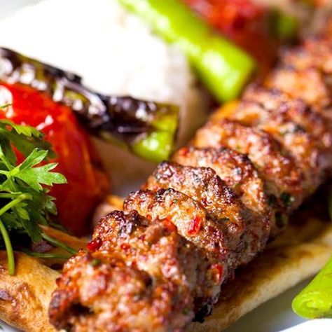 Chicken Adana Kebab Recipe, Turkish Adana Kebab Recipe, Turkish Recipes Chicken, Adana Kebab Recipe, Adana Kebab, Turkish Kebab, Chicken Kebab Recipe, Kebab Recipe, Kfc Chicken