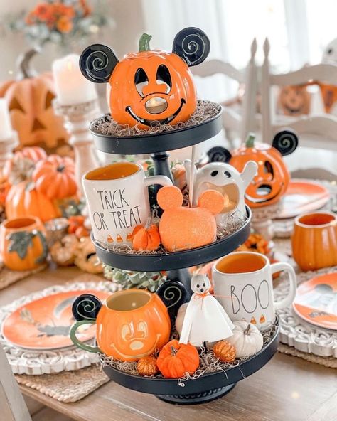 Halloween Bed, Tiered Tray Ideas, Trick Or Treat Yourself, Disney Halloween Decorations, Halloween Kitchen Decor, Disney Christmas Decorations, Mickey Pumpkin, Mickey Mouse Halloween, Autumn Decoration