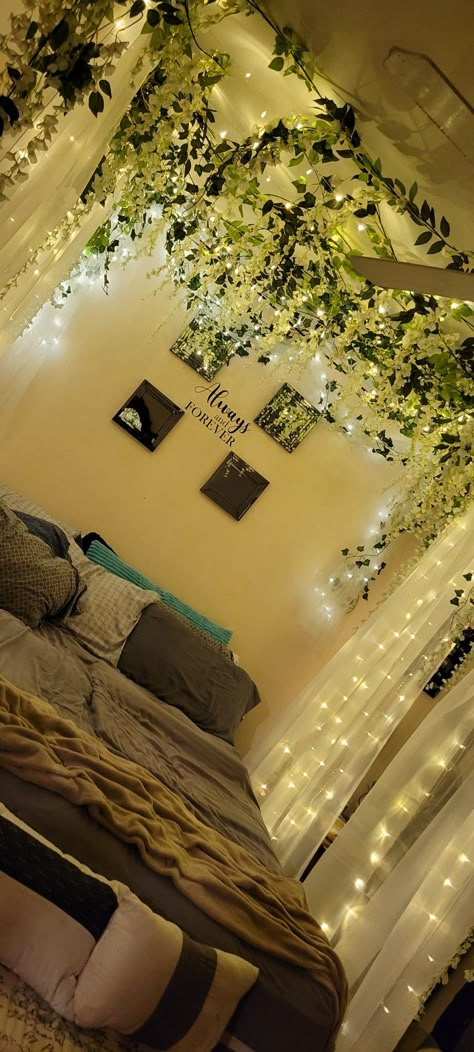 Cute Greenery Bedrooms, Leaves On Roof Bedroom, Bed With Vines And Lights, Vine And Fairy Lights Ceiling, Greenery On Ceiling Bedroom, Ivy Led Lights Bedroom, Canopy With Vines And Lights, Bedroom Decor Leaves, Greenery And Lights Bedroom