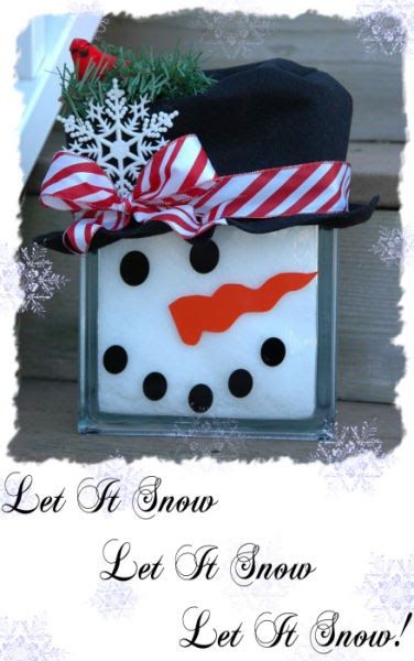 I can't get enough of snowmen! I made this cutie today.  Ingredients:  pre-drilled glass block faux snow face cut on my Cricut handmade fel... Painted Glass Blocks, Christmas Glass Blocks, Decorative Glass Blocks, Glass Block Ideas, Diy Schneemann, Glass Block Crafts, Embroidery Garden, Lighted Glass Blocks, Christmas Blocks