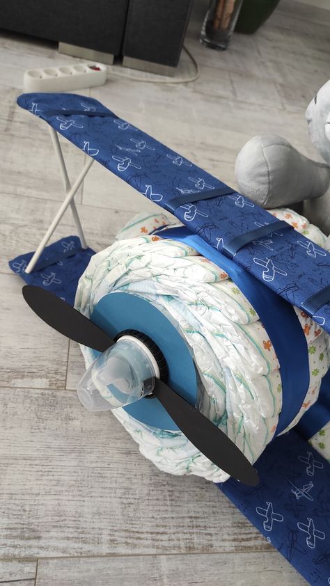 Airplane Diaper Cake, Airplane Baby Shower, Cowboy Baby Shower, Airplane Baby, Cowboy Baby, Baby Shower Crafts, Baby Diaper Cake, Diy Baby Shower Gifts, Diy Gift Baskets