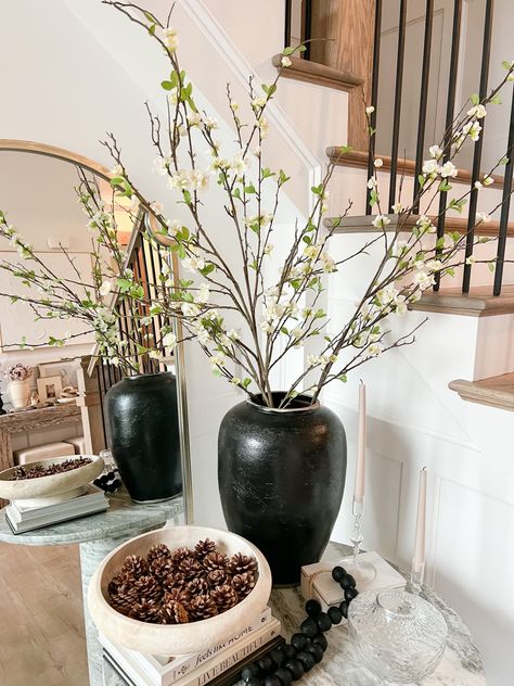 Foyer Table Vases, Entryway Vase Floor, Black Large Floor Vase, Floor Vase Arrangement, Large Floor Vase Black, Dried Flowers Large Vase, Latge Black Vase, Entryway Table Decor, Console Table Styling