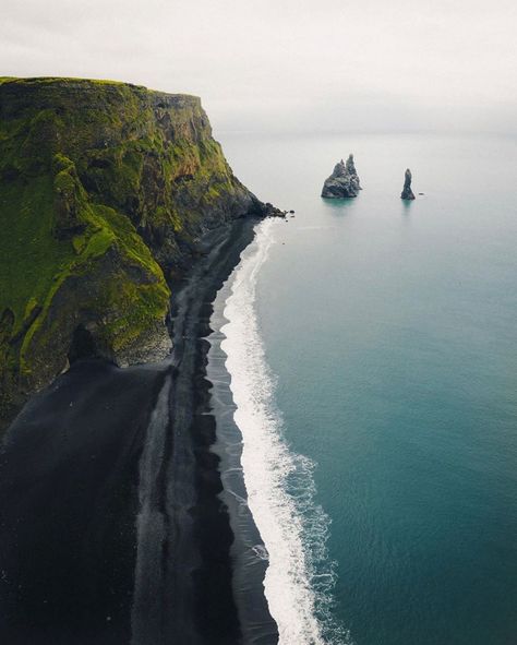 Guide to Iceland on Instagram: “You can always count on Reynisfjara beach for a healthy dose of vitamin sea!🌊 📸: @intohimoni  #iceland #guidetoiceland #travel” Iceland Photography Landscapes, Iceland Pictures, Iceland Photos, Iceland Photography, Black Sand Beach, Destination Voyage, Travel Locations, Iceland Travel, Travel Images