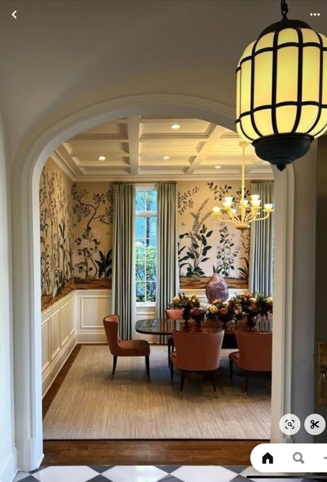 Transitional Formal Dining Room, Southern Living Dining Room, Transitional Colonial, Colonial Entryway, Cozy House Aesthetic, Traditional Formal Dining Room, Colonial Dining Room, Dining Room Entry, Traditional Home Design