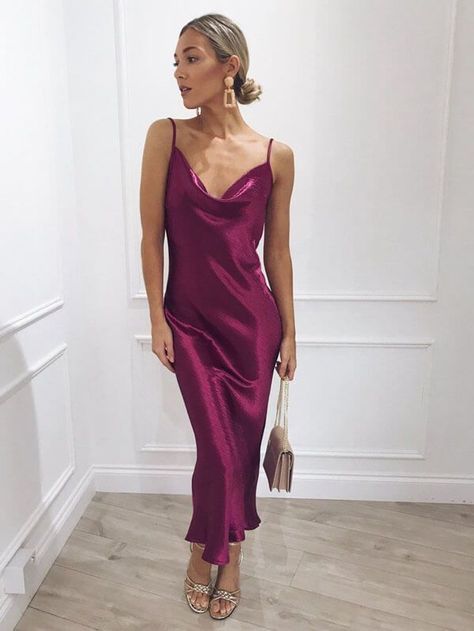 Pretty Lavish, Magenta Dress, Cocktail Dress Wedding, Different Dresses, Cocktail Party Dress, Silk Slip, Mermaid Dresses, Satin Dresses, Silk Satin