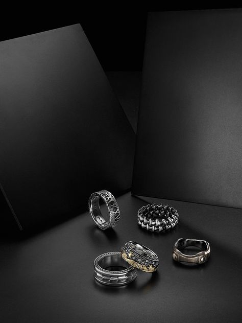 Art Department - Photography - Frederik Lieberath Black And White Jewelry Photography, Dark Jewelry Photography, Men’s Jewelry Photography, Male Model Jewelry Photography, Jewelry Photography Lighting Setup, Jewellery Photo, Jewelry Ad, Minimal Jewellery, Creative Jewelry Photography