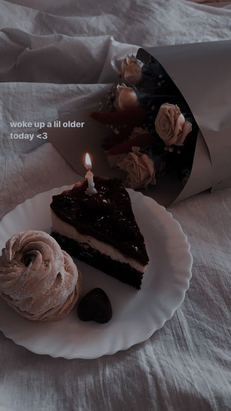 Cake Captions Instagram, Birthday Pics With Cake, Bday Pics Instagram, Birthday Cake Snap, Cake Snap, Cake Captions, Happy Birthday Captions, Happy Birthday Clip, Cake Story