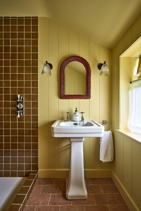 Bathroom Trends for 2025: Expert-Approved Trends to Follow 4 Terra Cotta Bathroom, Terracotta Tiles Bathroom, Terracotta Bathroom, Terracotta Brick, Bathroom Must Haves, Orange Bathrooms, Zellige Tiles, Loft Bathroom, Tiles Bathroom