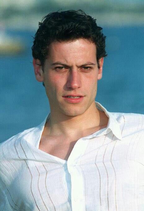 Ioan Gruffudd Ioan Gruffudd 90s, Ioan Gruffudd Lancelot, Ioan Gruffudd Fantastic Four, Ioan Gruffudd Titanic, Forever Tv Show, Dean Winchester Shirtless, Male Art Men, Ioan Gruffudd, Paolo Nutini