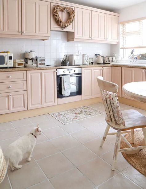 Cottage Core Kitchen Ideas, Pink Kitchen Cabinets, Cottage Core Kitchen, Pink Cabinets, Pink Kitchen Decor, Kabinet Dapur, Friday Nights, Kitchen Cabinets Makeover, Cabinet Makeover