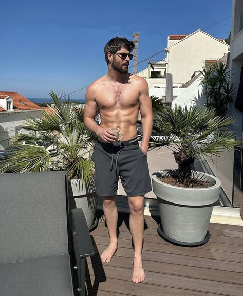 Nick Bateman Nick Bateman, Men’s Fitness, Mens Loungewear, Lower Leg, Moda Fashion, Male Models, Mens Shorts, Lounge Wear