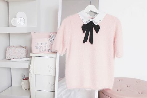 How To Be Girly, Be Girly, Look Like An Angel, Ethereal Fashion, Cute Office Outfits, Aesthetic Blog, Spring Outfits For School, Formal Dress Code, Fashion Girly