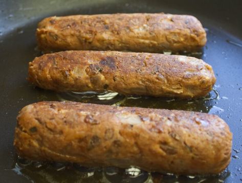 Veggie Hotdogs, Vegan Sausage Recipe, Veggie Mains, Homemade Sausage Recipes, Meat Replacement, Vegetarian Sausages, Veggie Sausage, Vegan Meat, Sausage Recipe