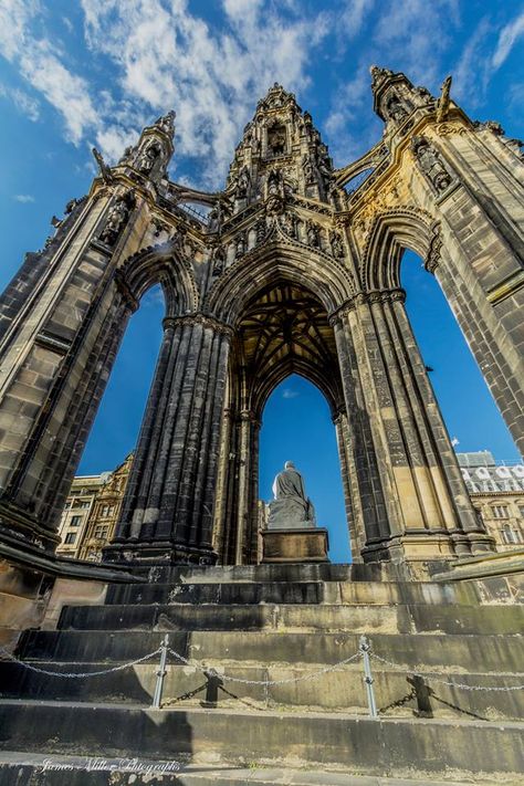 The Scott Monument in Edinburgh Edinburgh Architecture, Gothic Exterior, Scott Monument, Sir Walter Scott, Castle On The Hill, Scotland Trip, Scottish Ancestry, Travel Scotland, Bonnie Scotland