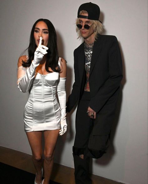 Mgk And Megan, Fox Halloween Costume, Fox Halloween, Megan Denise Fox, Fox Costume, Brian Austin Green, Colson Baker, Boujee Outfits, February 2023